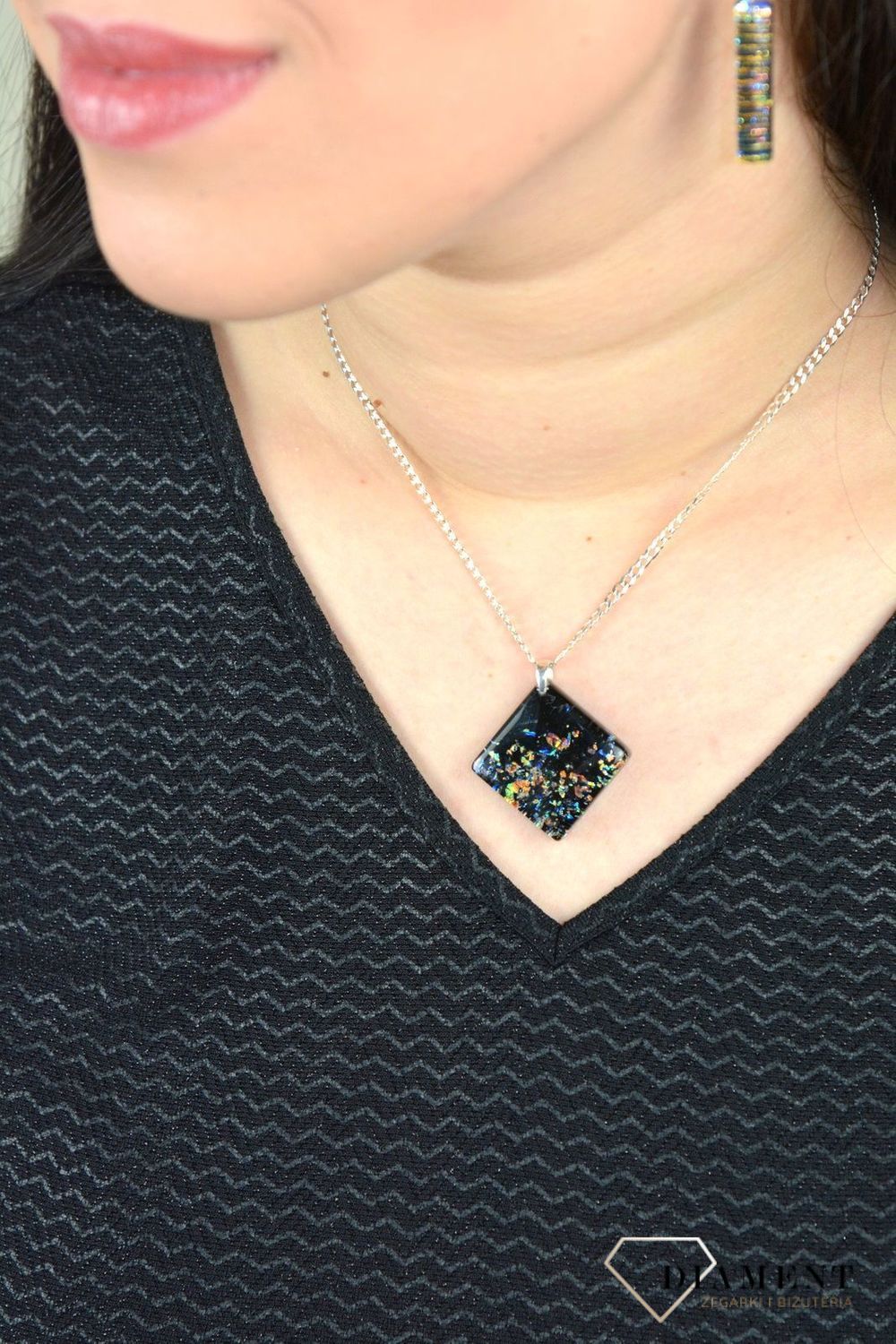 Zawieszka szkło weneckie 'Czerń z kolorowymi refleksami' Murano 50.jpg